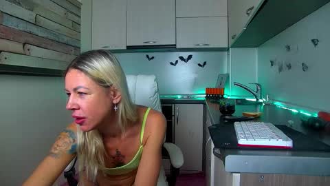 Snapshot of nally_ferrari chatting on 12.02.25 Nally online show from 12.02.25