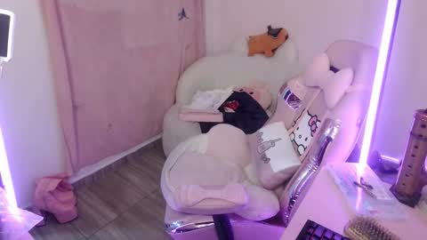 nami_usagi online show from 10.02.25