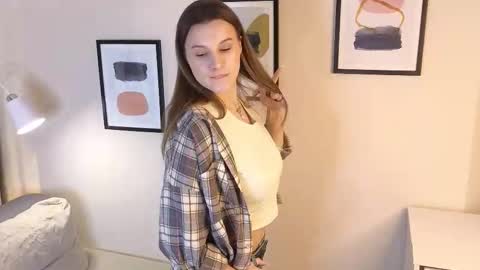 Snapshot of nami_yats chatting on 03.04.26 Alice online show from 03.04.26