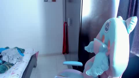 Snapshot of namibecker chatting on 01.22.25 Nami online show from 01.22.25