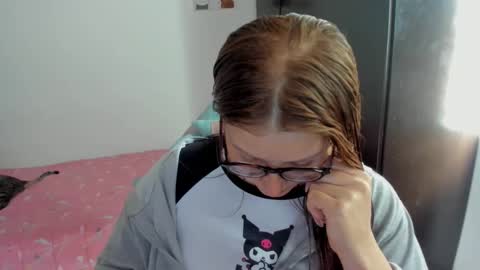 Snapshot of namibecker chatting on 01.23.25 Nami online show from 01.23.25