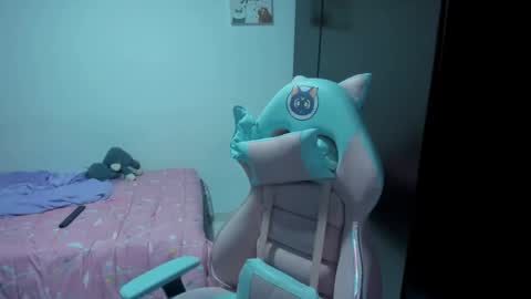 Snapshot of namibecker chatting on 02.26.25 Nami online show from 02.26.25