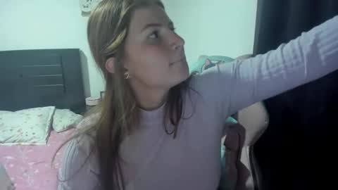 Snapshot of namibecker chatting on 10.07.25 Nami online show from 10.07.25