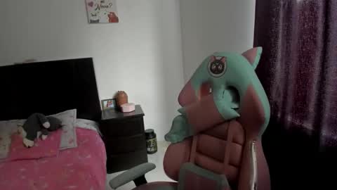 Snapshot of namibecker chatting on 10.21.25 Nami online show from 10.21.25