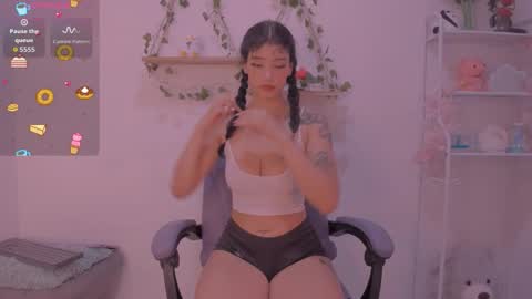 Snapshot of namibergman_ chatting on 11.05.25 N A M I - OF namibergmant online show from 11.05.25