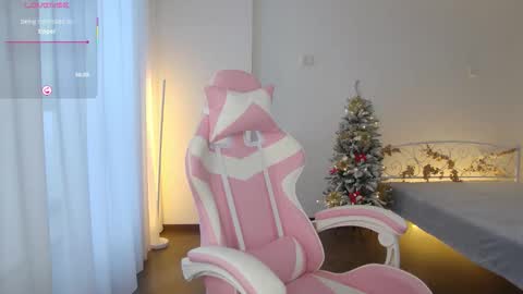 Snapshot of namihatter chatting on 12.16.25 namihatter online show from 12.16.25