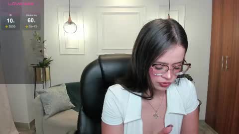Snapshot of nanaa_snow chatting on 06.30.26 Nanaa snow online show from 06.30.26