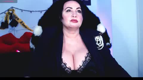 Snapshot of nanalagloss chatting on 01.14.25 NanaLaGloss online show from 01.14.25