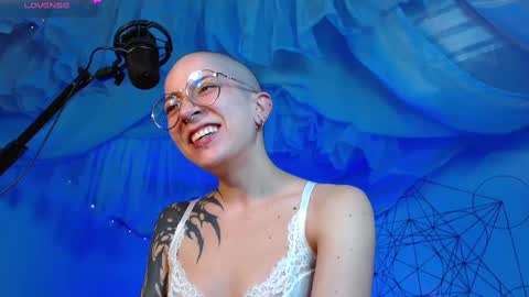 Snapshot of nanaxnana chatting on 09.13.25 Alma Maria online show from 09.13.25