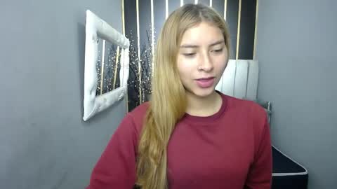 Snapshot of nancy_blonde chatting on 05.10.26 nancy blonde online show from 05.10.26