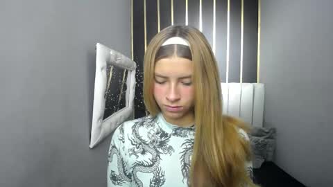 Snapshot of nancy_blonde chatting on 05.14.26 nancy blonde online show from 05.14.26