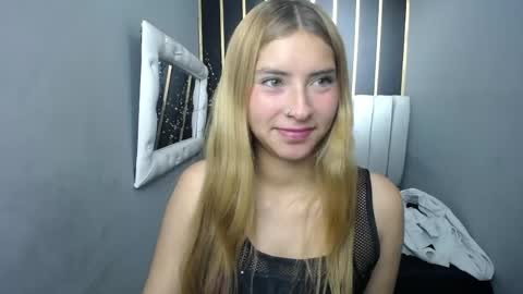 Snapshot of nancy_blonde chatting on 05.23.26 nancy blonde online show from 05.23.26