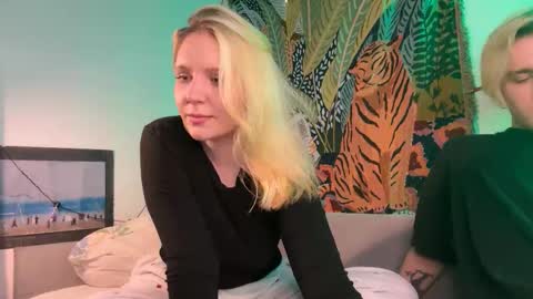 Snapshot of nancy_witch chatting on 09.09.25 Nancy and Archi online show from 09.09.25