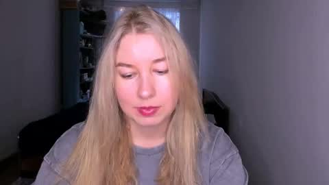 Snapshot of nancysanders chatting on 04.26.26 Nancy online show from 04.26.26