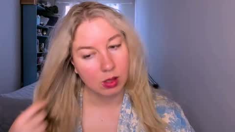 Snapshot of nancysanders chatting on 05.18.26 Nancy online show from 05.18.26