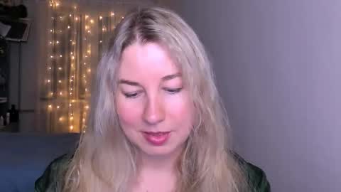 Snapshot of nancysanders chatting on 05.28.26 Nancy online show from 05.28.26