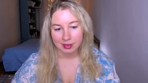 Snapshot of nancysanders chatting on 06.12.26 Nancy online show from 06.12.26