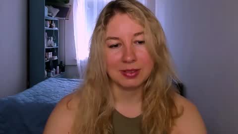 Snapshot of nancysanders chatting on 06.14.26 Nancy online show from 06.14.26