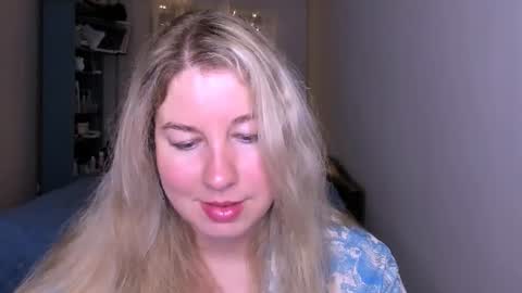 Snapshot of nancysanders chatting on 06.14.26 Nancy online show from 06.14.26