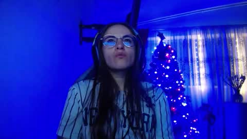 Snapshot of nanna_yoshi chatting on 12.17.24 nanna yoshi online show from 12.17.24