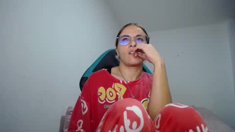 Snapshot of nanna_yoshi chatting on 01.14.25 nanna yoshi online show from 01.14.25