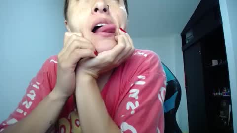 Snapshot of nanna_yoshi chatting on 03.05.25 nanna yoshi online show from 03.05.25