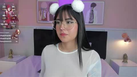 Snapshot of naoko_kirino chatting on 03.10.25 Naoko online show from 03.10.25