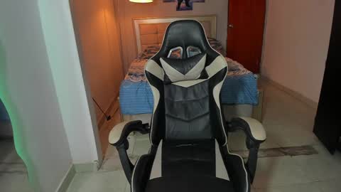 naomi_berckley online show from 12.02.24