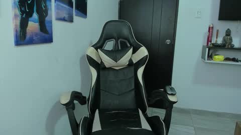 naomi_berckley online show from 10.15.25