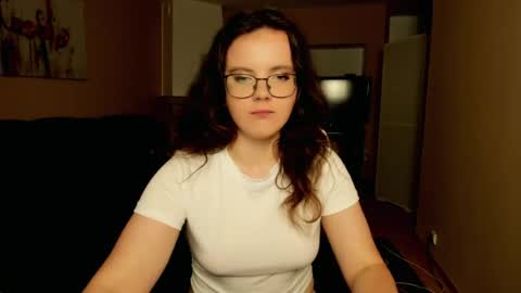 Snapshot of naomi_di chatting on 06.30.26 naomi_di online show from 06.30.26