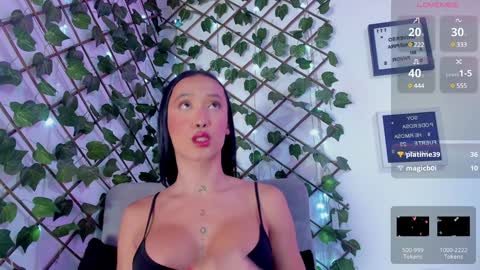 naomi_kobayashi online show from 12.29.24