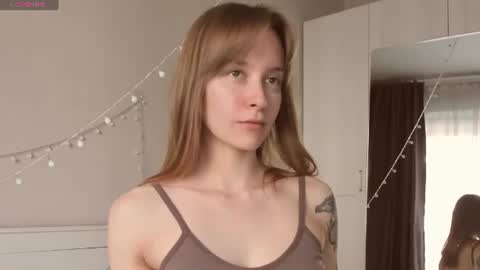 Snapshot of naomi_oops chatting on 06.19.26 Naomi online show from 06.19.26