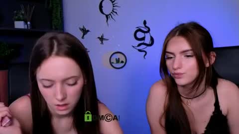 Snapshot of naomi_perl chatting on 07.16.26 Naomi online show from 07.16.26