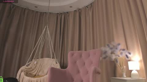 Naomi online show from 10.14.25