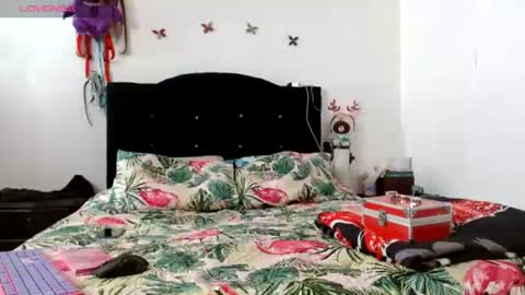 Naomi online show from 06.19.26