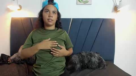 Snapshot of naomi_x0 chatting on 12.03.25 naomi_x0 online show from 12.03.25