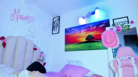 Snapshot of naomiasha_ chatting on 01.22.25    online show from 01.22.25