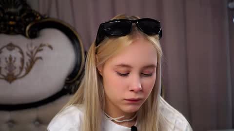 Angel online show from 03.04.26