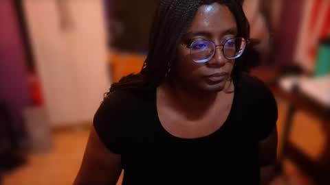 Naomi online show from 10.02.25