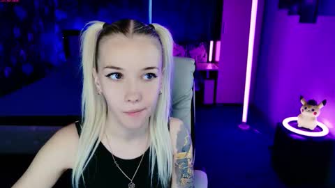 naomihita online show from 11.19.25