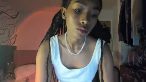 Snapshot of naomii1020 chatting on 01.10.25 Naomii online show from 01.10.25