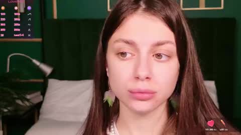 Naomi online show from 09.16.25