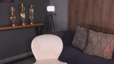 Naomi online show from 11.15.25