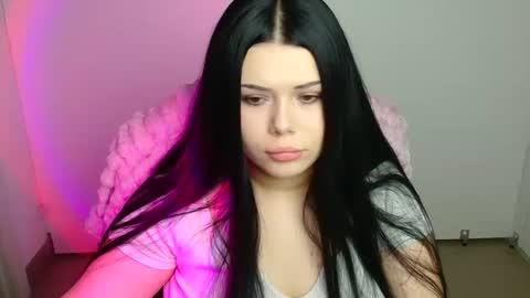 Naomi online show from 10.12.25