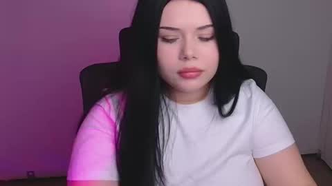 Naomi online show from 11.04.25