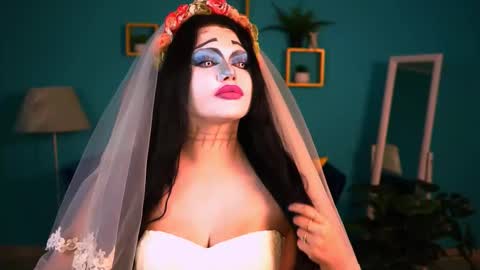 naomiwilsons online show from 10.30.25