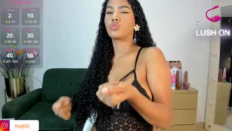 Naomi     online show from 03.08.25