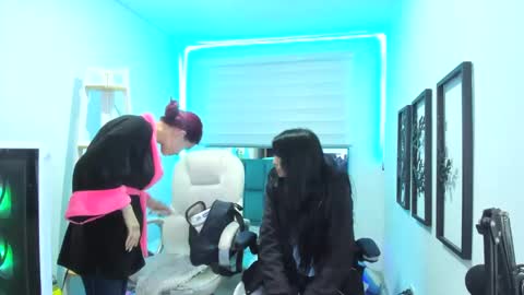 naomy online show from 10.28.25