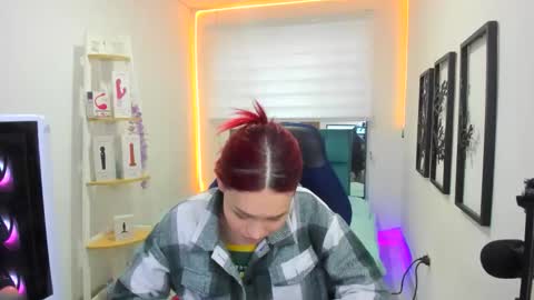 Snapshot of naomy_sex_69 chatting on 11.09.25 naomy_sex_69 online show from 11.09.25