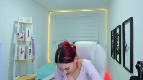 Snapshot of naomy_sex_69 chatting on 11.13.25 naomy_sex_69 online show from 11.13.25